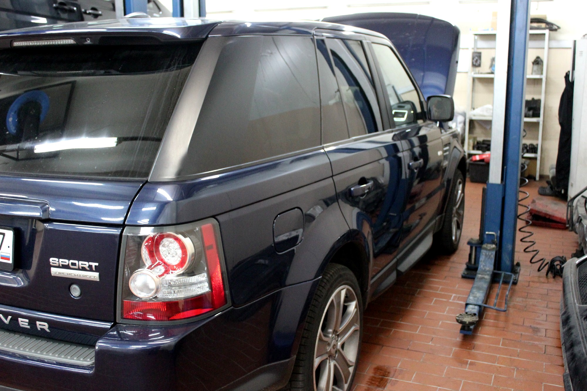 Рендж Ровер Спорт в сервисе